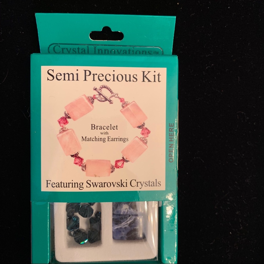 Semi Precious Kit: Bracelet with matching earrings